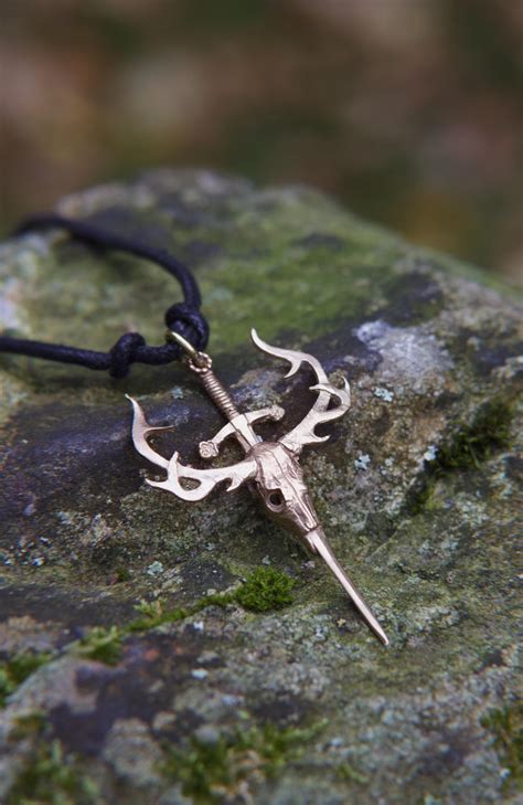 Uk Only Stagsword Pendant Saor