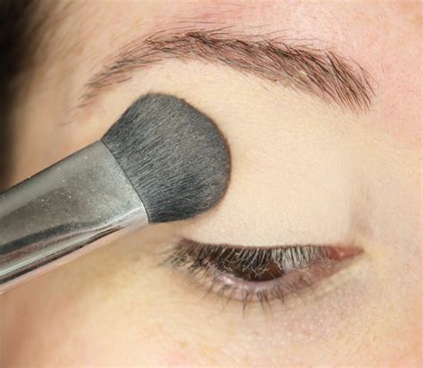 Simply smooth it all over the eyelid, making sure to get right down to the lash line. Five Makeup Tricks to Make Eyes Look Smaller | Bellatory