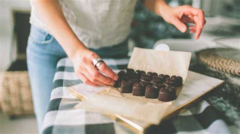 7 Proven Health Benefits Of Dark Chocolate