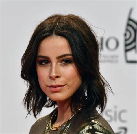 She rose to fame after representing germany in the eurovision song contest 2010 in oslo, winning the contest with her song satellite. ESC-Siegerin: Lena Meyer-Landrut und ihr Freund haben sich ...