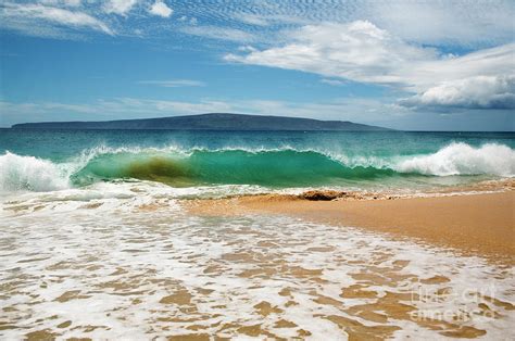 Turquoise Wave At Makena Beach Photograph By Charmian Vistaunet Fine