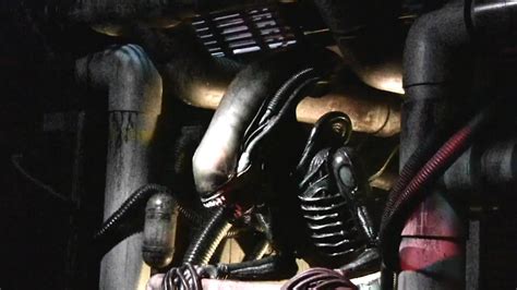 Kree starforce walks toward a spaceship. The Alien from Disney's Great Movie Ride - YouTube