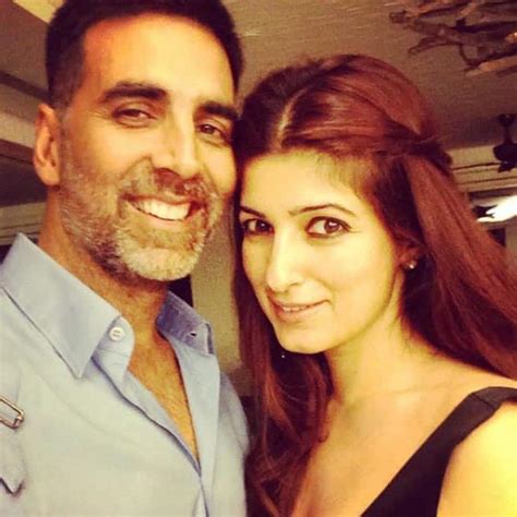 akshay kumar s romantic picture with wife twinkle khanna