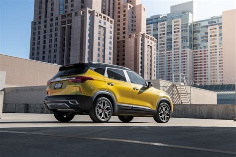 2022 Kia Seltos Is Now Safer and a Bit Cooler With Turbo AWD Nightfall