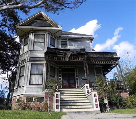 The House Featured In Michael Jacksons Thriller Video 1345 Carroll