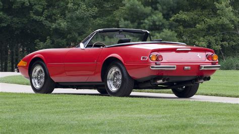 Στις 15 σεπτεμβρίου του 2012, συνολικά 964 αυτοκίνητα ferrari (αξίας πάνω από $162 εκατ. 1972 Ferrari 365 GTB/4 Daytona Spyder | S122 | Monterey 2010