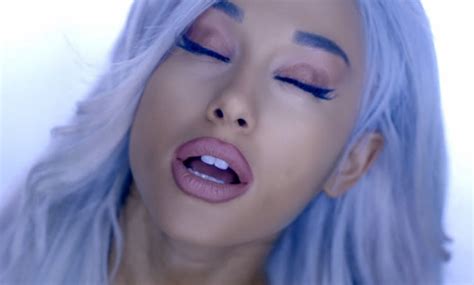 9 Can T Miss Beauty Moments From Ariana Grande S New Focus Music Video Glamour