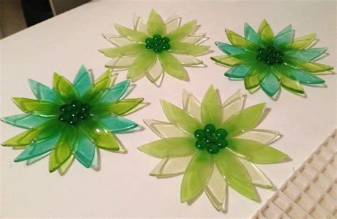 360 Fusion Glass Blog Working With Powders To Make Fused Glass Flower Plates
