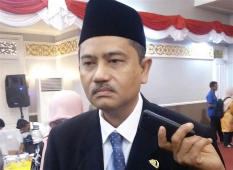 Di lycee francais de jakarta siswa sd, smp, dan sma masuk dua kali seminggu. Riau Terima Surat Regulasi Penyaluran DBH, Isinya Bikin ...