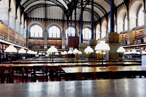 Découvrez Les Plus Belles Bibliothèques De France à Loccasion De La