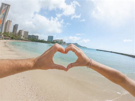 11 Date Ideas For Romance In Hawaiʻi Hawaii Magazine