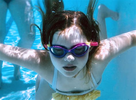 Young Girl Swimming Strattonwood Swim Club