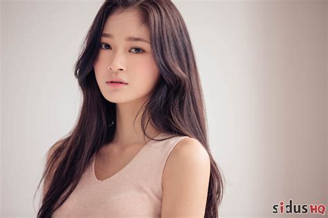 11 Fakta Menarik Aktris Song Chae Yoon Teman Akrab Moon Sang Min Si