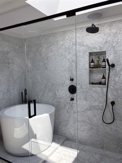 This tub is a gorgeous sight. 37 Gorgeous Bathroom Tub Shower Combo Design Ideas ...