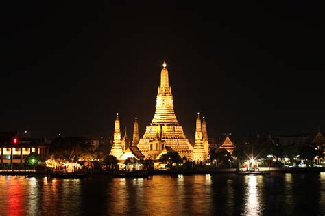 Wat Arun @night, Bangkok, Thailand » Robert's blog