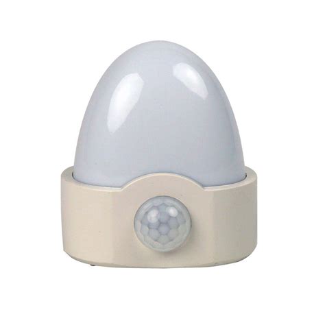 Dorcy 2 Aa Battery Operated Indoor Motion Sensing Led Night Light 41