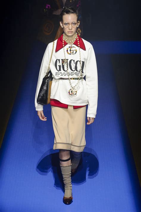 Gucci Spring 2018 Fashion Show The Impression Fashion News