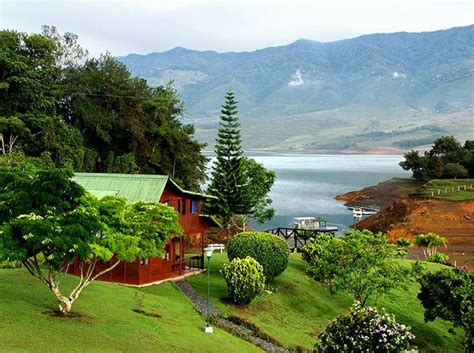 Lago Calima Valle Del Cauca Turistico Viaje En America Del Sur