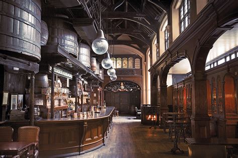 Londons Historic Pubs