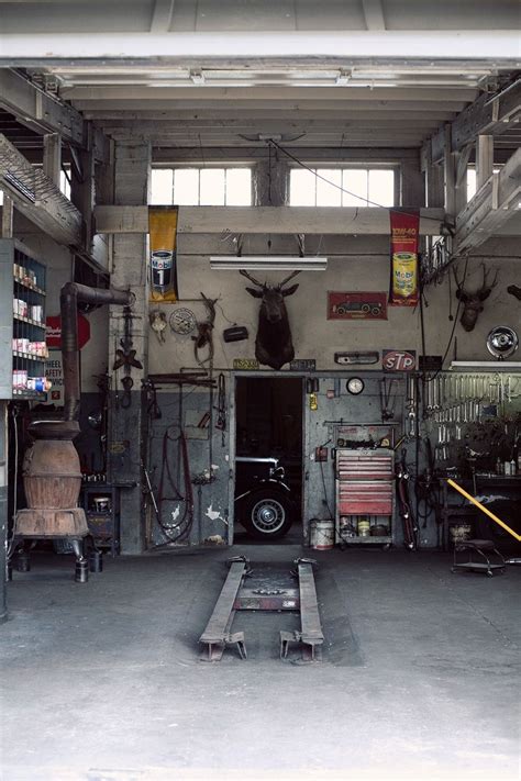 See more ideas about motorcycle, bike, cafe racer. Garage of dreams | Garagenhaus, Männerhöhle garage, Coole ...