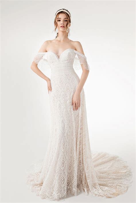 Chic Nostalgia Scarlett In 2020 Wedding Dresses Romantic Designer