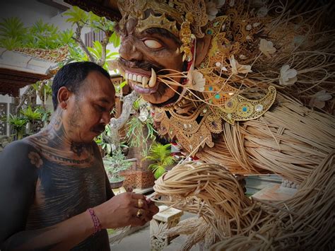 A Traditional Balinese Craft Rediscovers Its Roots — In Leaves The