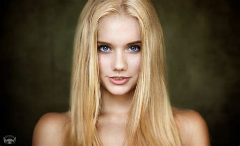 Wallpaper Face Women Blonde Depth Of Field Simple Background Long Hair Blue Eyes Bare