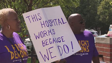 caregivers at cleveland clinic lutheran hospital avoid strike ratify new 3 year contract
