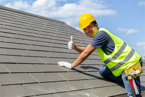 4 Tips to Find the Right Roofing Contractor Near You