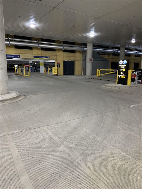 Mccormick Place Lot A Parking Find And Book Parking Near Chicago Illinois