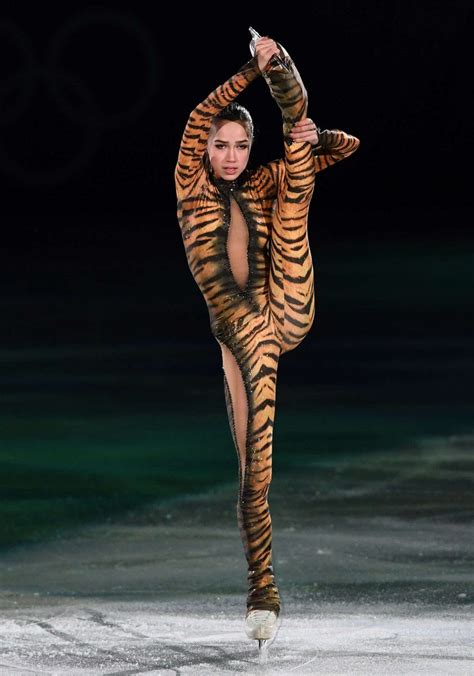 Alina Ilnazovna Zagitova Ice Skating Outfit Skating Outfits Very Skinny Girls Foto Sport
