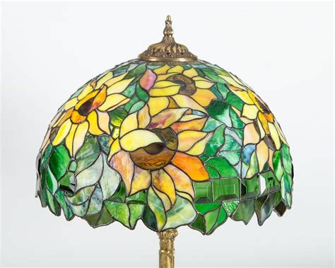 Sunflower Stained Glass Flower Lamp Shade Housewarming T Etsy Flower Lamp Stained Glass