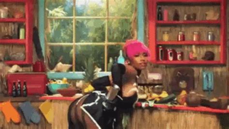 16 Times Nicki Minajs Anaconda Video Made Us Feel Overwhelmed By Her