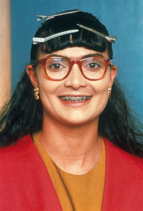 La Actriz De Betty La Fea No S Lo Usaba Lentes Para Transformarse