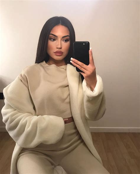 On Instagram Pretynia Maya For Off Lounge Wear
