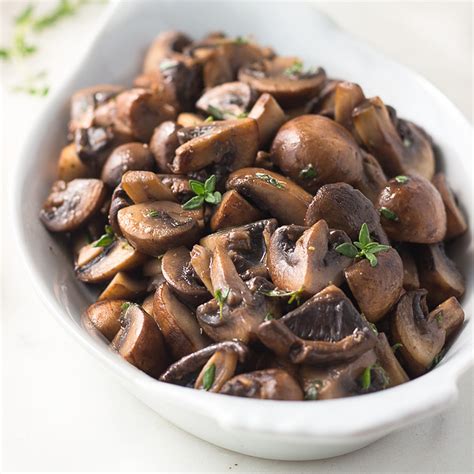 In a small skillet, saute mushrooms in oil for 2 minutes. Low Carb Sauteed Mushrooms in Butter and Thyme - Low Carb ...