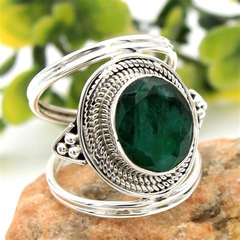 Stunning Emerald Gemstone Women Silver Ring Sterling Silver