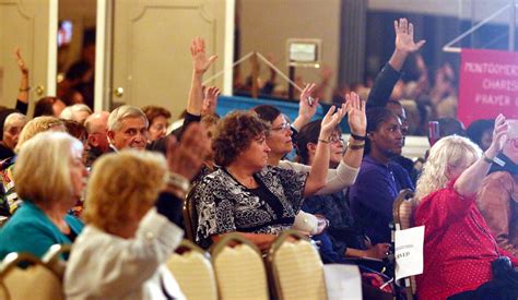 Charismatics Raise Hearts And Hands In Worship Catholic Philly