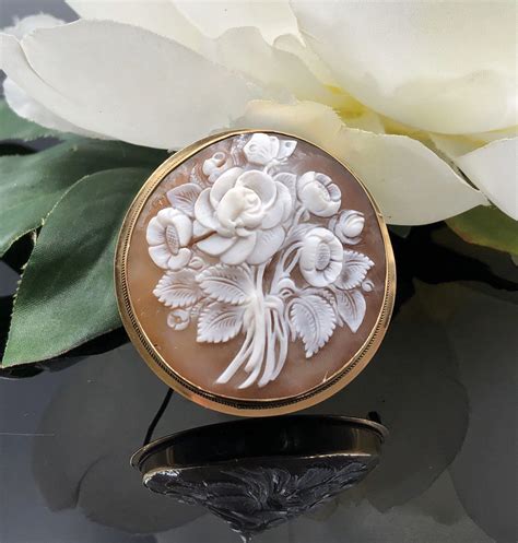 14k Floral Cameo Round Brooch Hand Carved Shell Cameo Round Bouquet Cameo