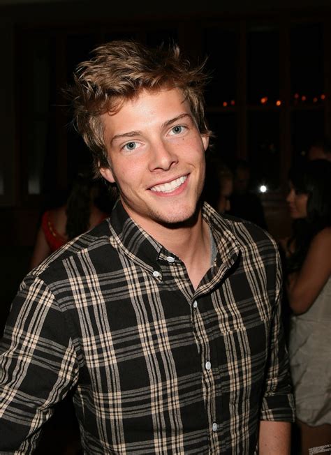 Hunter Parrish Photos Tv Series Posters And Cast