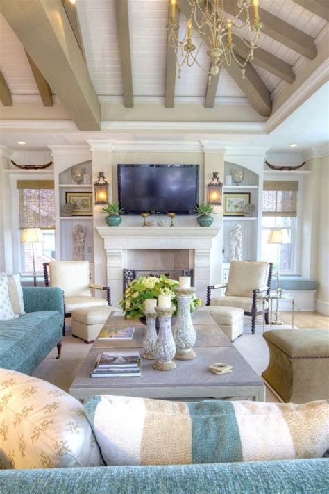 This wouldn't be the first time i wrote about alys beach , a gorgeous coastal community off highway 30a in florida. 25 Chic Beach House Interior Design Ideas Spotted on ...