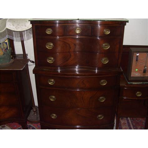 Drexel heritage mahogany 4 drawer bombe chest buy: 5 piece serpentine mahogany Drexel bedroom set SSR