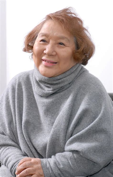 Singer and welfare facility founder Mariko Miyagi dies | The Japan Times