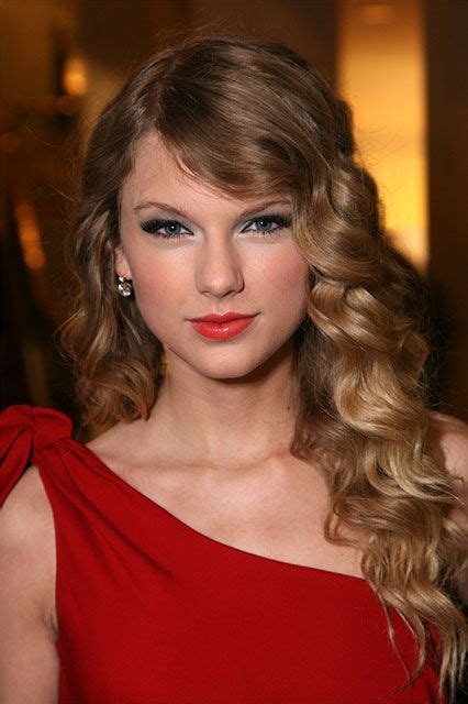 Red Lip Classic Taylor Swift’s Lipsticks Throughout The Eras Taylor Swift Red Lipstick