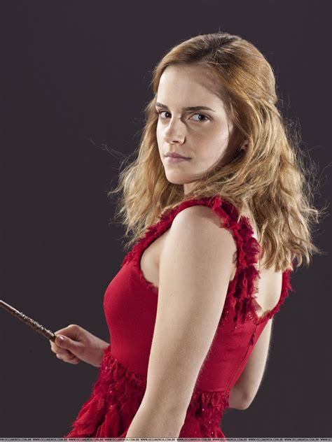 Emma Watson Updates More And More Pictures Of Emma Watson As Hermione Granger In Harry Potter 7
