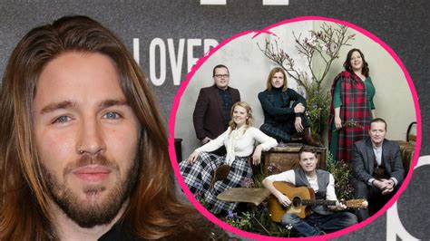 News, artikel, diskografie und vieles mehr zu gil ofarim finden sie hier! Kelly Family wieder Platz 1: Gil saß neben zitterndem ...