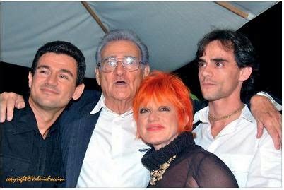 La tua coscienza è quello. Rita Pavone: Agosto 2011