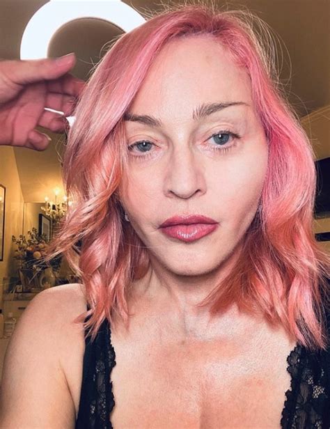 Madonna Debuts Pink Hair The Scoop On Her Soft Pretty Perfect Color