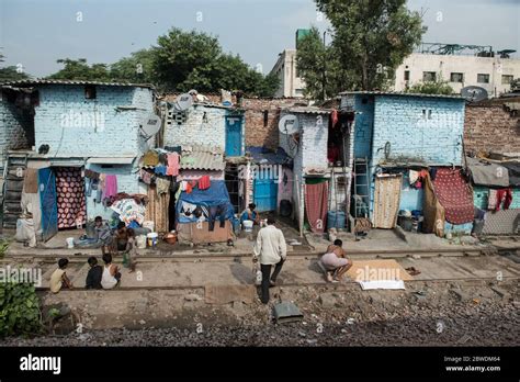 Slums Delhi India Hi Res Stock Photography And Images Alamy