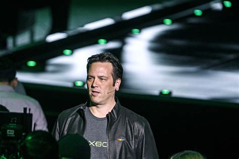 Xbox Chief Phil Spencer Talks Project Scorpio VR And Those Magical